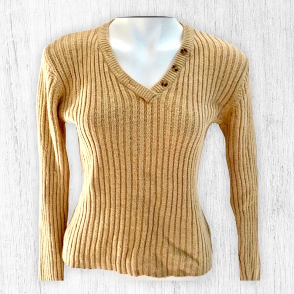NWOT! Great American Sweater Co. Beige Sweater